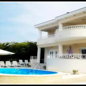 Bella By The Sea - Heated Pool, Jacuzzi, Sauna Apartament